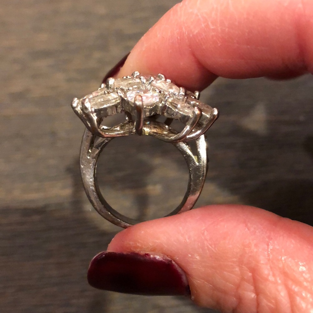 Cocktail Ring - Picture 4 of 4